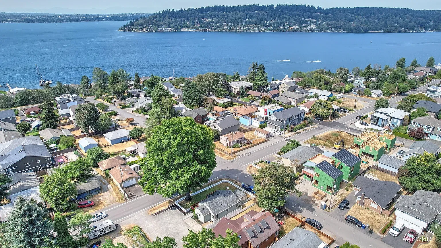 Burnett Ave N, Renton — Photo 4