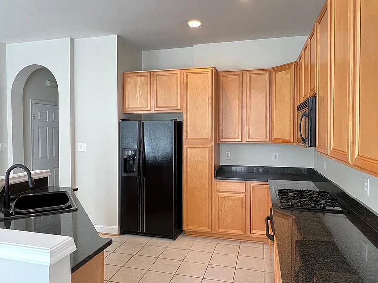 13027 Town Commons Dr — Photo 5