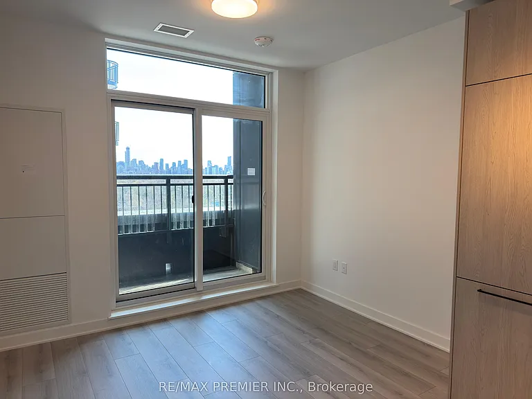 1185 Dupont St #803 — Photo 8