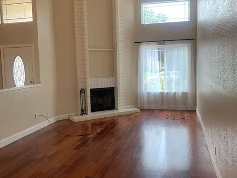 15300 Venetian Way — Photo 4
