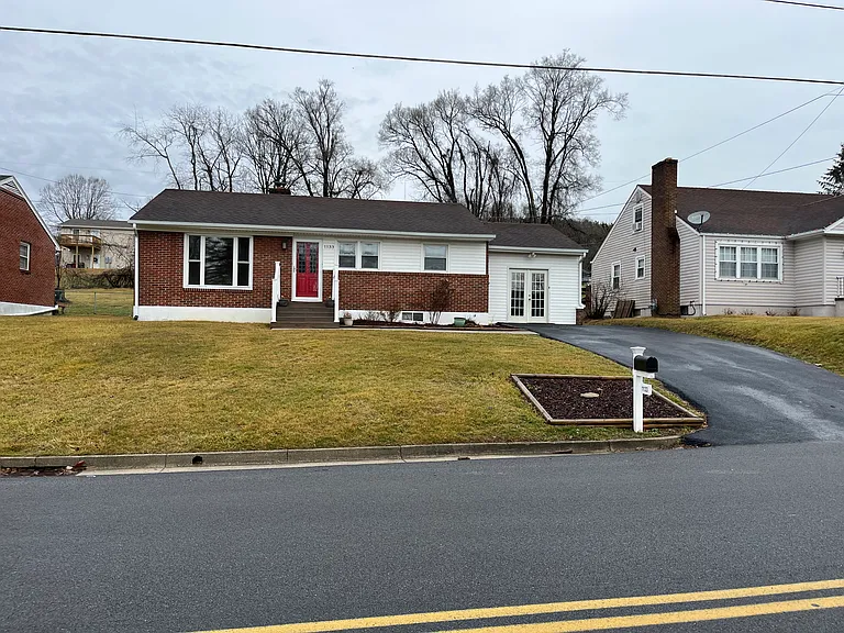 1133 Culbert Dr — Photo 1