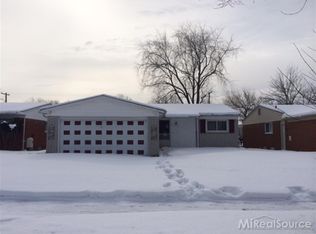 14611 Ludlow St, Oak Park, MI 48237