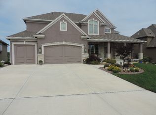 16856 Bluejacket St, Overland Park, KS 66221