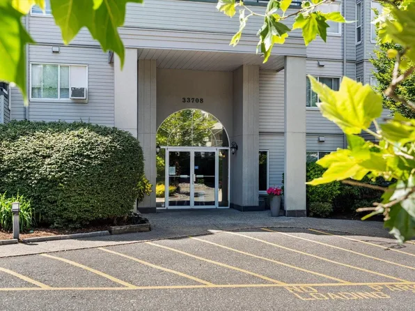 33708 King Rd #404, Abbotsford, BC V2S 8C6