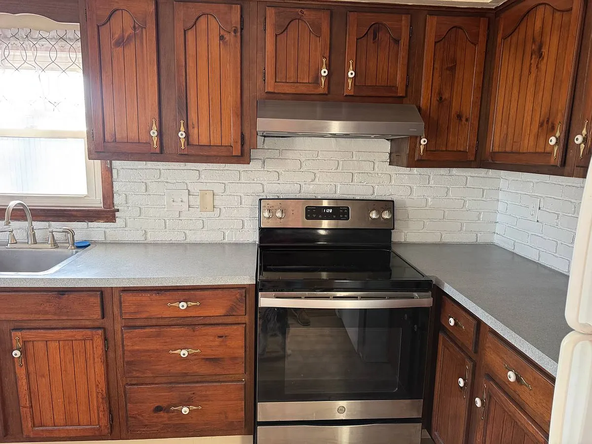 Building Photo - 35 Birchland Ave #2