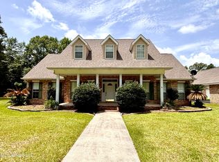 122 Doug Lee Rd, Picayune, MS 39466