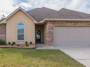 123 Peak Valley St, Youngsville, LA 70592