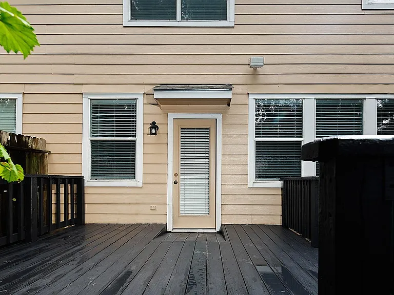 102 Blue Creek Ct — Photo 21