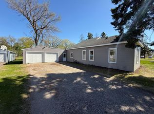 729 E Ripley St, Litchfield, MN 55355