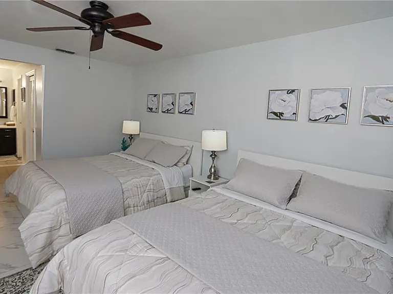 10805 Queen Anne Ln #203 — Photo 13