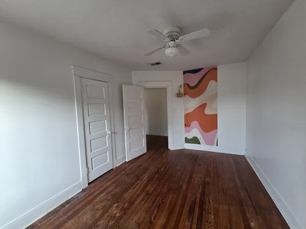 1421 W 84th St, Cleveland, OH