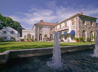127 Main St, East Hampton, NY 11937