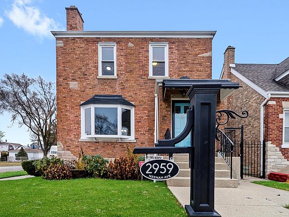 3rd image of 2959 N Neenah Ave