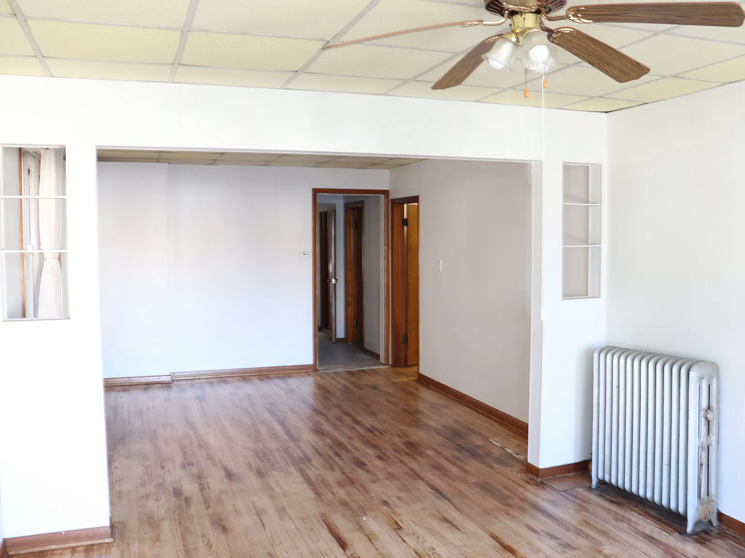 3 bed, 1250 sqft, $1,800 — Photo 2