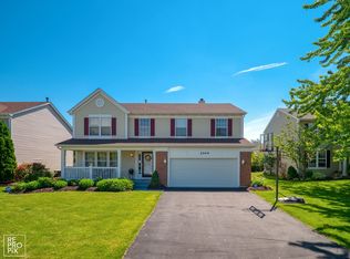 2444 Emerson Ln, Naperville, IL 60540