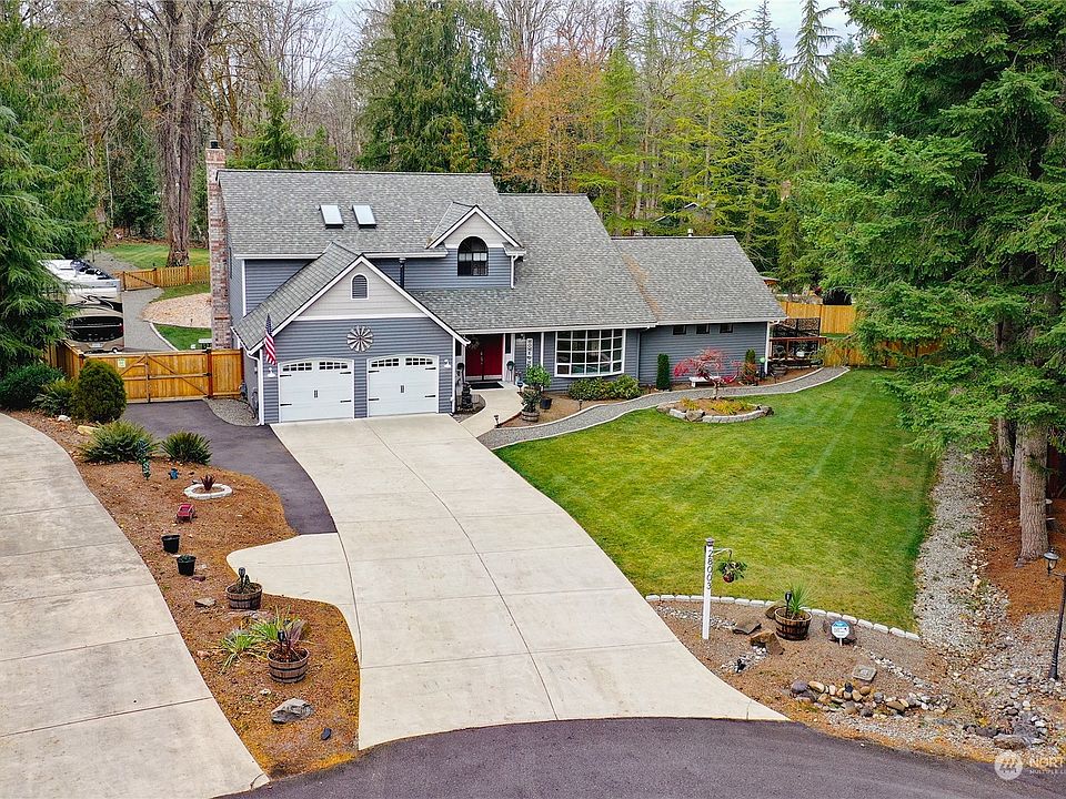 Beautiful property at the end of a quiet cul de sac>
