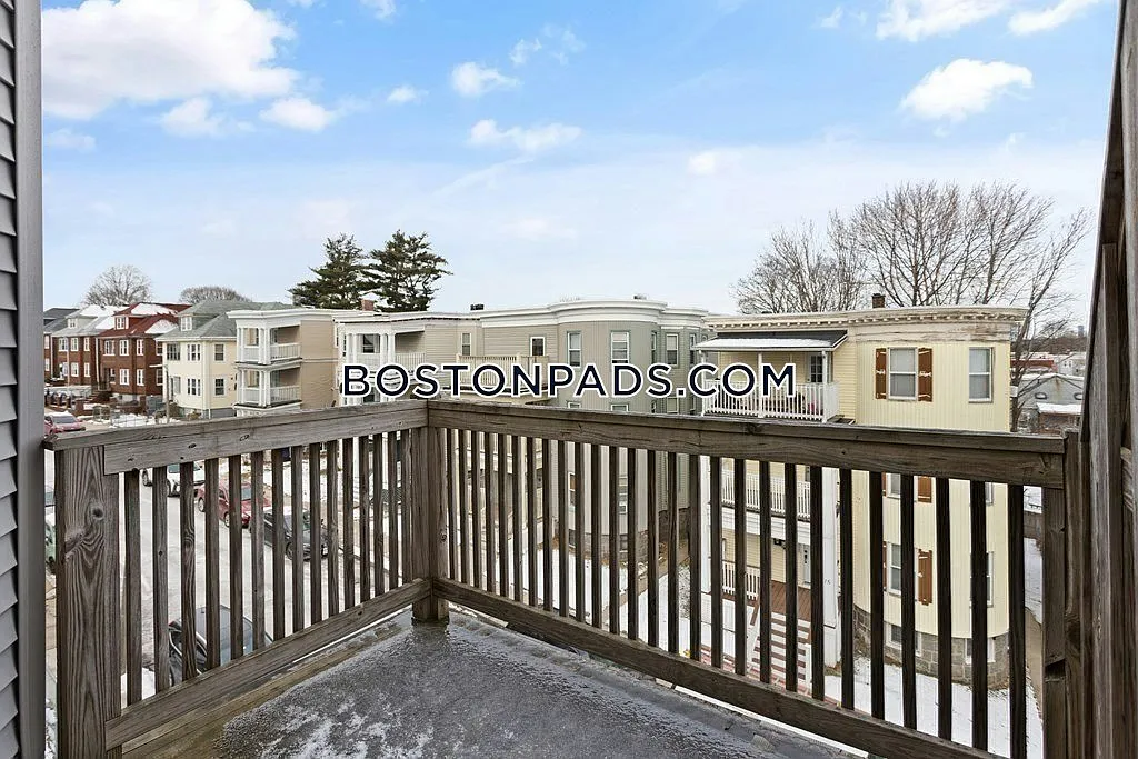 2 bed, 9999 sqft, $2,300 — Photo 4