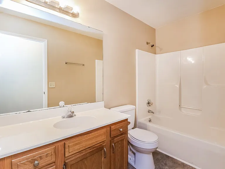 380 Canter Ct NW — Photo 15