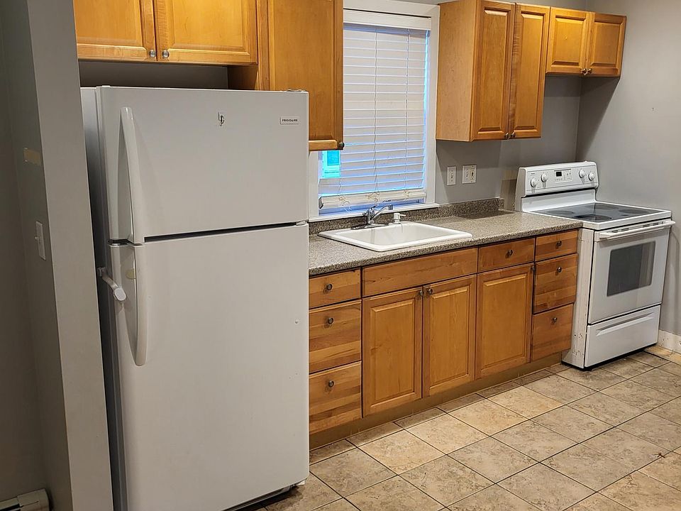 2nd image of 56 James St #1