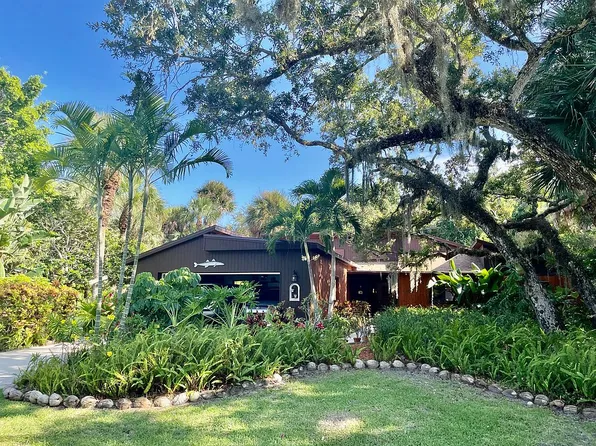 265 Pelican Dr, Melbourne Beach, FL 32951