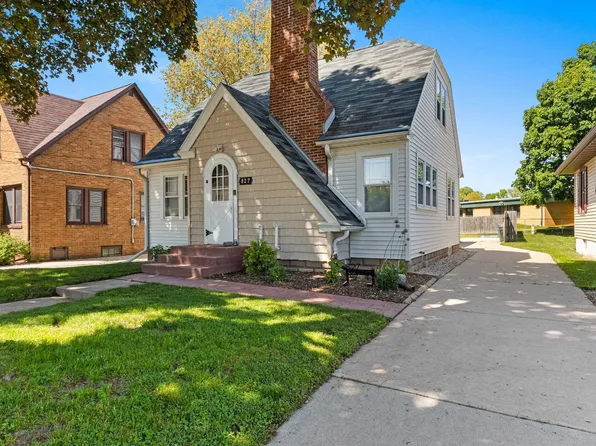 827 Catherine St, Green Bay, WI 54301