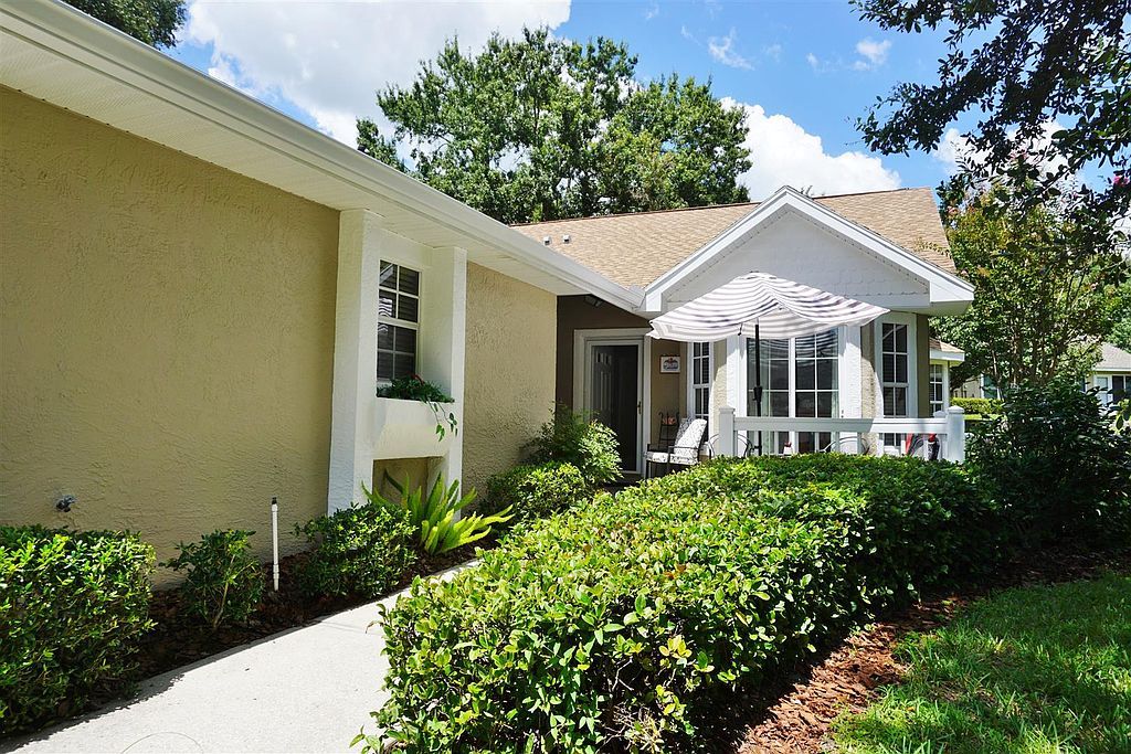 1602 N Foxboro Loop - Property Image