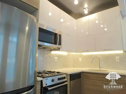 Rented by Brickwood BWR LLC | media 37