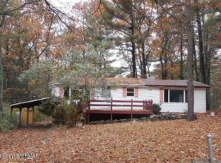 109 Wisperwood Dr, Dingmans Ferry, PA 18328