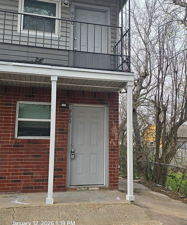 1st image of 900 S 15th St