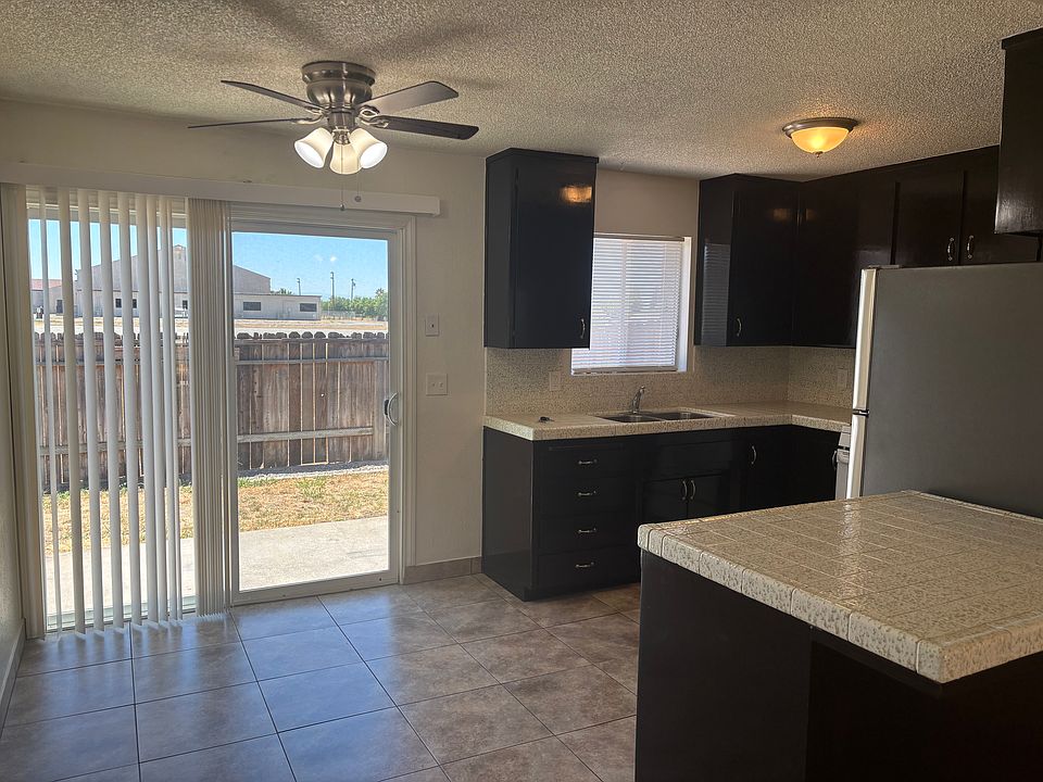 1st image of 708 Givens Rd #7
