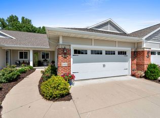 2592 Bay Harbor Cir #3, Green Bay, WI 54304