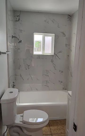 322 E 4th St #322 — Photo 7