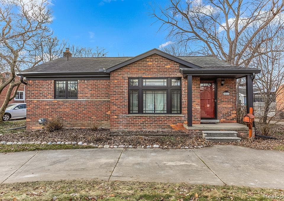 9815 E Clements Cir, Livonia, MI 48150 Zillow