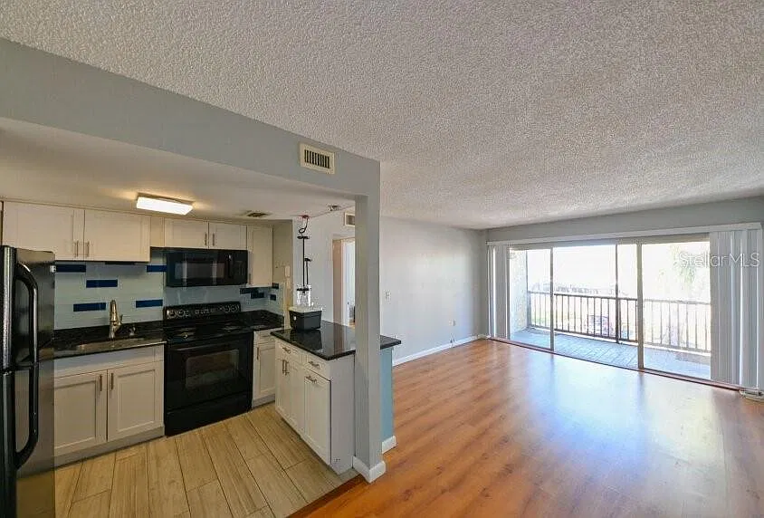 1 bed, 1.0 bath, 710 sqft, $1,350 — Photo 3