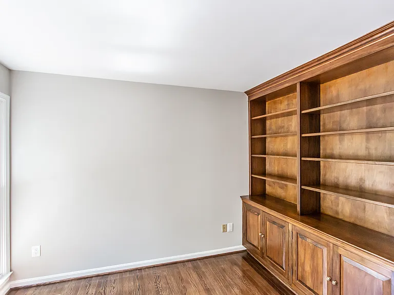 1476 Powells Tavern Pl — Photo 5
