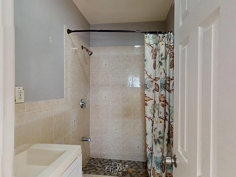 19 Chilcott Pl #1 — Photo 8