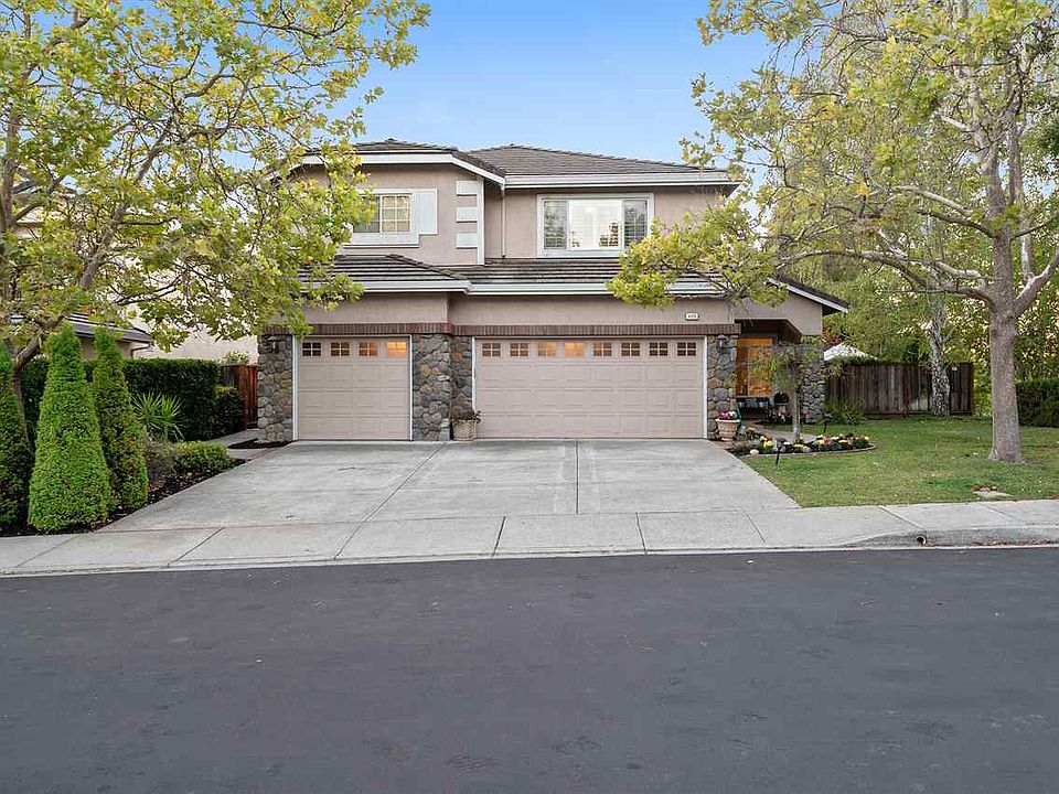 1st image of 400 Coventry Pl