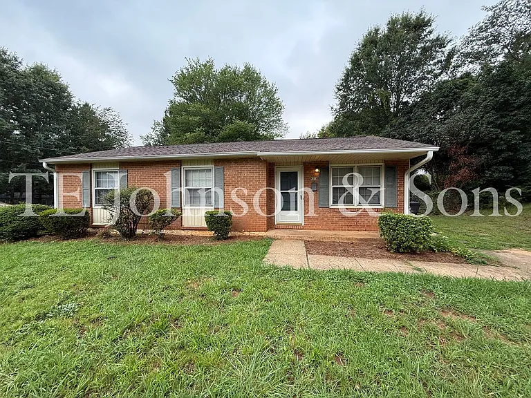 4218 S Jasmin Ct — Photo 1