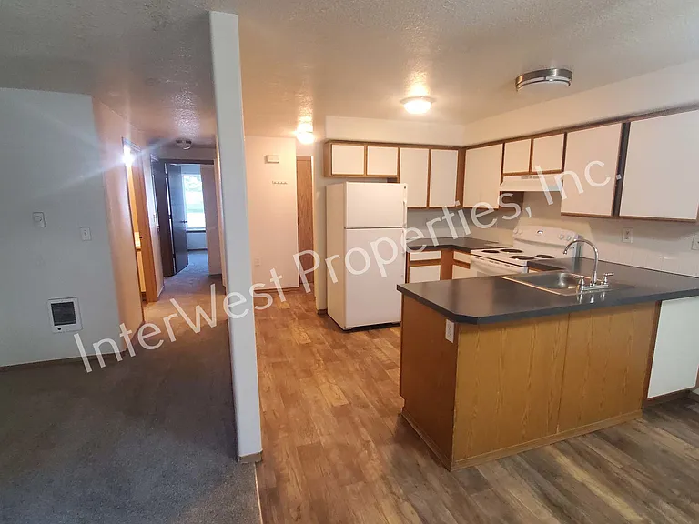 9931 NE Prescott St #13 — Photo 9
