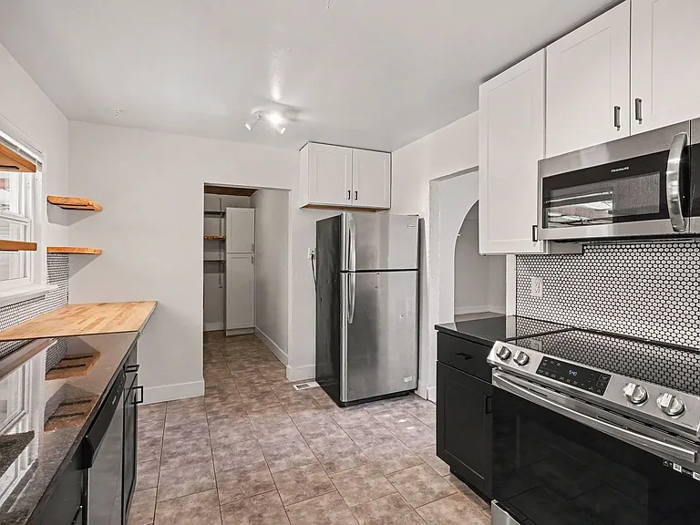 1310 Alton St — Photo 9