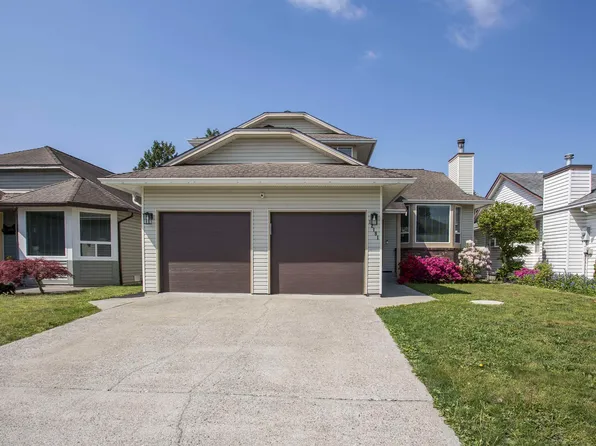 12181 Chestnut Cres, Pitt Meadows, BC V3Y 2C8