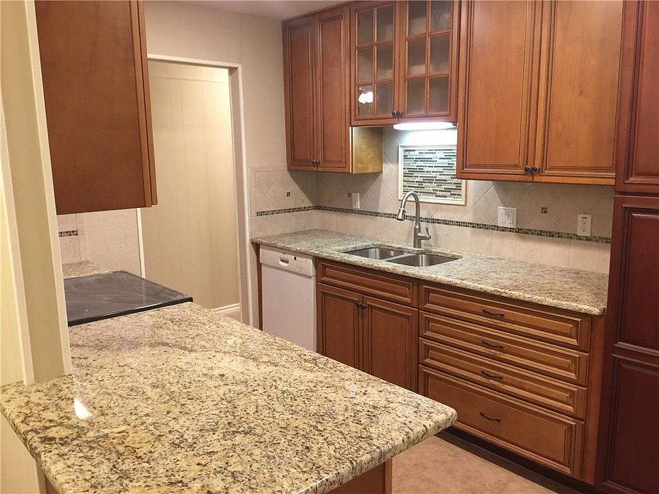 1st image of 2732 Rosewood Dr