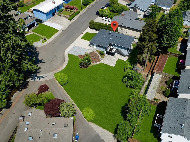 1832 Camas Ave NE — Photo 33