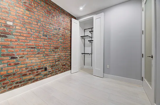 Rented by REAL New York | media 22