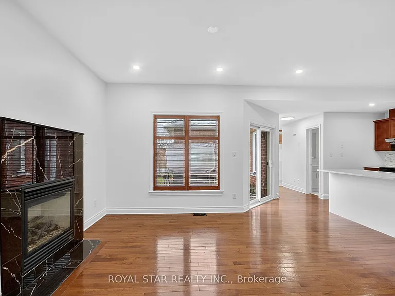 1448 Queensdale Ave — Photo 11
