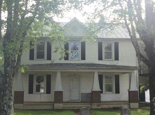 1212 Grit Rd, Hurt, VA 24563