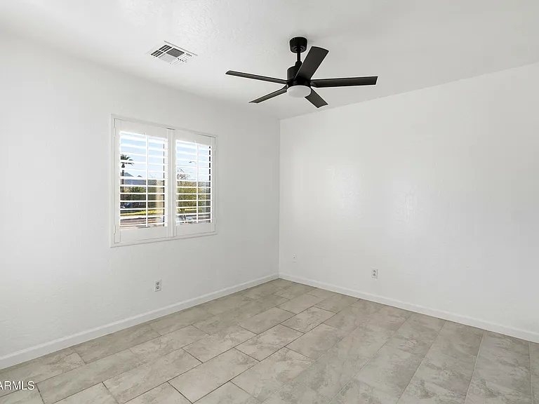 7527 S 13th Pl — Photo 14