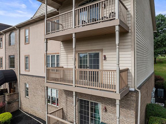 3rd image of 309 Townhouse Road