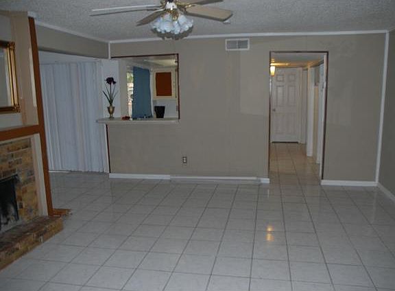 2nd image of 2605 Santiago Ct
