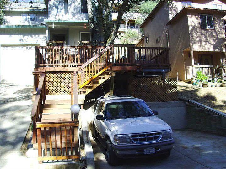 2nd image of 3172 Atholl Rd